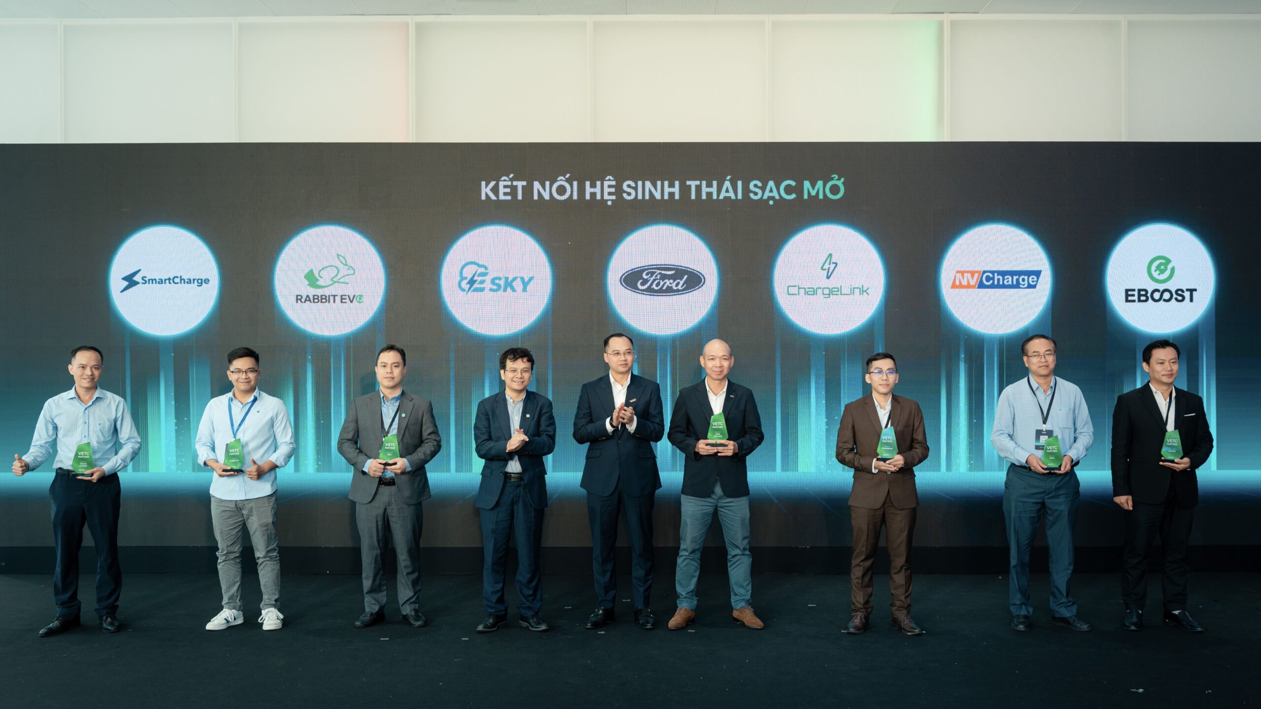 VETC tổ chức Hội nghị Phát triển hệ sinh thái sạc mở, thúc đẩy liên thông hạ tầng qua eRoaming, kết nối kiến tạo giá trị - Tasco Auto
